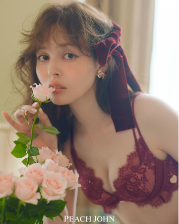 【PEACH JOHN】モデル・加藤ナナが着こなす「60‘s VINTAGE COLLECTION」を発売。レトロなムード漂うランジェリー＆ルームウェアが登場。