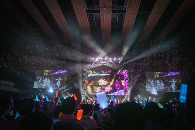 ねぽらぼ×秘密結社holoX初の合同リアルイベント『ねぽっくす！ ～ねぽらぼ×秘密結社holoX～』有明アリーナで開催2日間で約2万人が来場