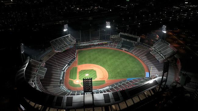 広島市民球場(MAZDA Zoom-Zoom スタジアム広島)が2026年照明施設賞を受賞。プロ野球の競技照明基準を満たした高品質な照明空間と、周辺環境に配慮した光環境設計が高く評価