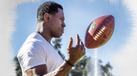 逆境をチャンスに変え、夢を実現したNFLプレーヤーのストーリー 〜 9月29日(火)サイエントロジー・ネットワークで放映されます 逆境をチャンスに変え、夢を実現したNFLプレーヤーのストーリー 〜 9月29日(火)サイエントロジー・ネットワークで放映されます