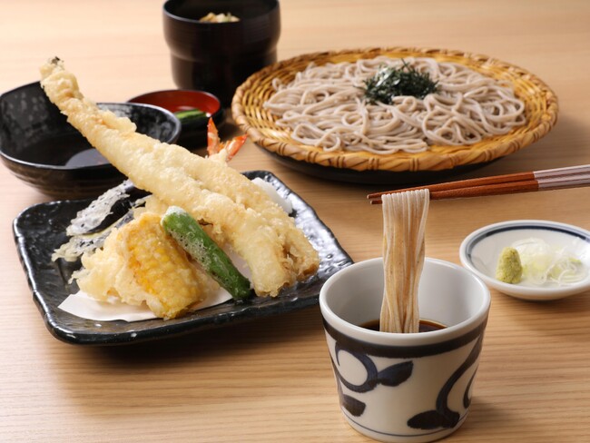 【信州そば処そじ坊】季節のおもてなし　藁焼き鰹や秋刀魚、黒舞茸など秋の味覚をふんだんに使った季節のおすすめメニューを2026年10月2日（金）より各店舗にて販売スタート！