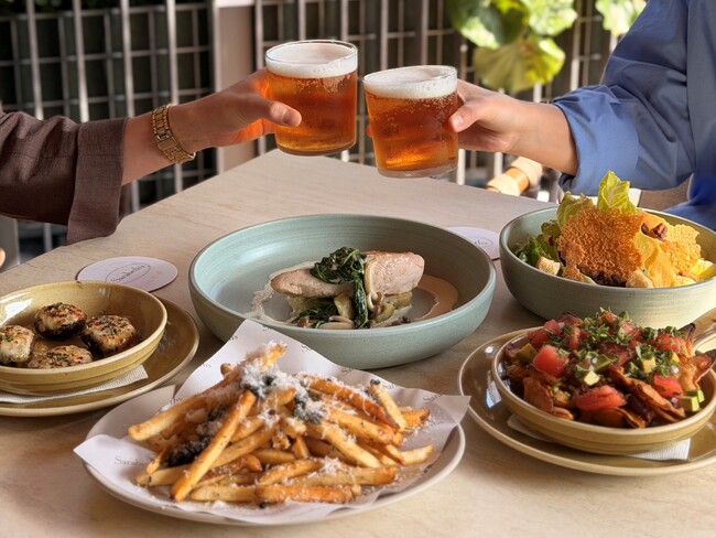 【サラベス BASEGATE横浜関内店】開放的なテラス席で楽しむ、美食と美酒のひととき「AUTUMN BEER TERRACE 2026」