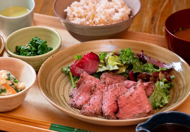 おふろcafe ハレニワの湯のグランドメニュー リニューアル日が2026年11月26日に変更になりました。いつものおふろを、もっといい時間に。埼玉の恵みを感じる新メニューが多数登場