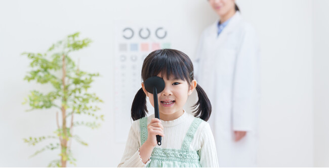 【目の愛護デー】子どもの眼鏡・コンタクト使用は15.7% 2割は「見えにくさ」に未対応