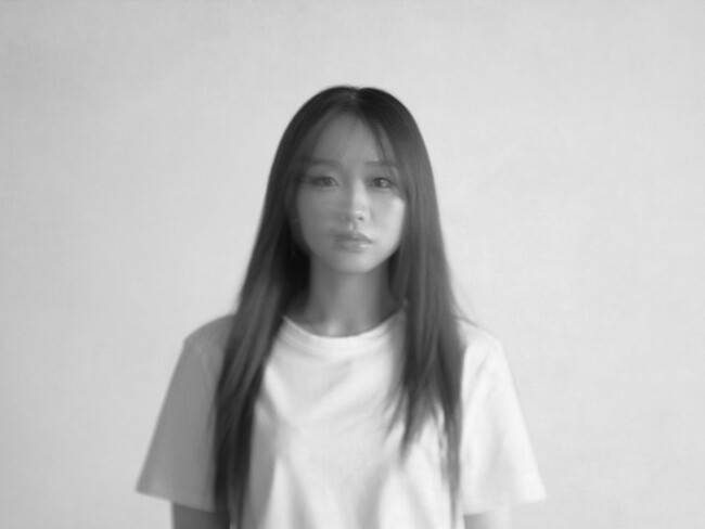 【荒井麻珠から、Maajuuへ。】改名後第一弾「歪青 -Karma-」をリリースし新たにデビュー！Little Glee Monsterとして'14年メジャーデビュー、卒業後は'19年よりソロ活動開始