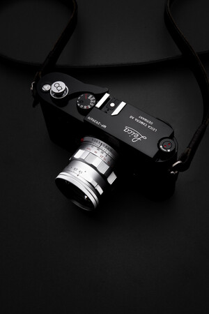 銘玉「Super-Six」の描写思想を現代へ。やわらかな空気感と絵画的なボケを楽しむ「LIGHT LENS LAB M 50mm f/1.9 Rigid-ZS6」販売開始