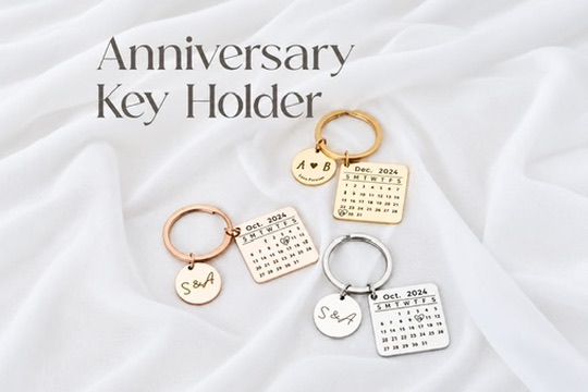 【累計販売1万個突破】“ふたりの記念日”を刻むWarm Luv「Anniversary Key Holder」