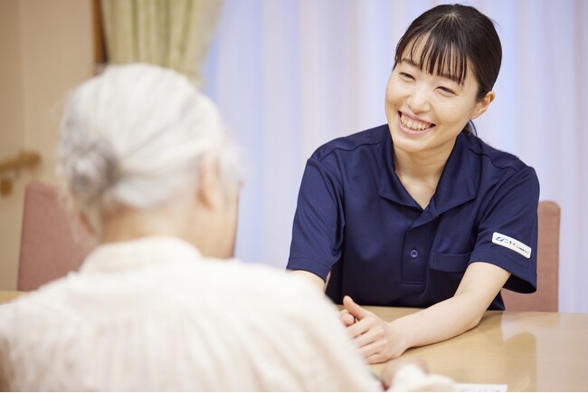 【全国平均の約3倍】ニチイ修了生のケアマネジャー試験合格率77.3％！2027年度ケアマネジャー試験受験対策講座申し込み開始