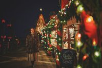 ロープウェイから始まる「天空のクリスマスマーケット」。ドイツの古城を思わせる賑やかな広場から、高さ25mの「森のクリスマスツリー」、光に包まれる森、神戸の夜景までを巡る「神戸クリスマスマーケット2026」。11月7日より開催。