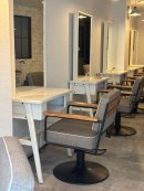 白を基調とした落ち着いた雰囲気の店内 白を基調とした落ち着いた雰囲気の店内