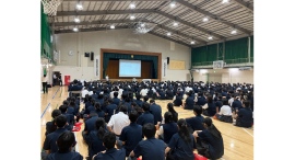 自分たちの通学路から自転車事故の危険を考える 中学・高校で「危険予知トレーニング」を実施 自分たちの通学路から自転車事故の危険を考える 中学・高校で「危険予知トレーニング」を実施