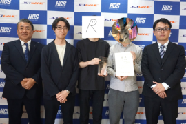 ▲左から、船本校長先生・飯野先生・大澤さん・巻さん・佐藤先生 ▲左から、船本校長先生・飯野先生・大澤さん・巻さん・佐藤先生