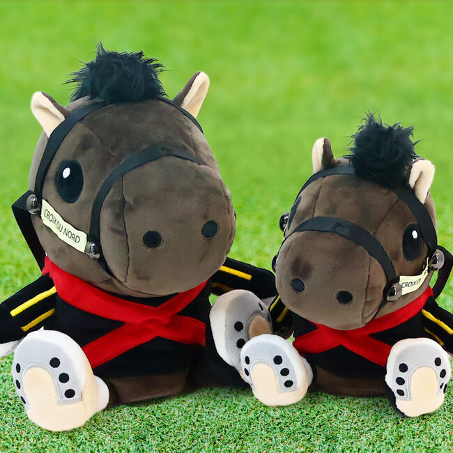 競馬ファンにも人気！クロワデュノール「ぬいぐるみ型ヘッドカバー」先行予約！