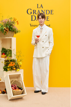 「MoSuke」モリー・サッコ氏 ×「鮨 門わき」門脇賢寿氏　一日限りの「VEUVE CLICQUOT LA GRANDE DAME FOUR HANDS LUNCH」を開催