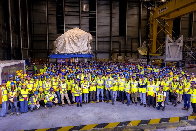 「地上の太陽」ITER、炉の心臓部を形づくる主要機器が集結！ 最後の真空容器セクターが到着