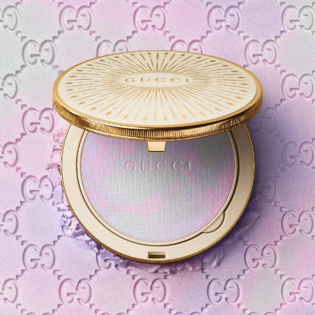 【GUCCI】グッチ ビューティより、肌を自然にトーンアップし、明るく輝くような肌印象へ導く新フェイスパウダーが登場